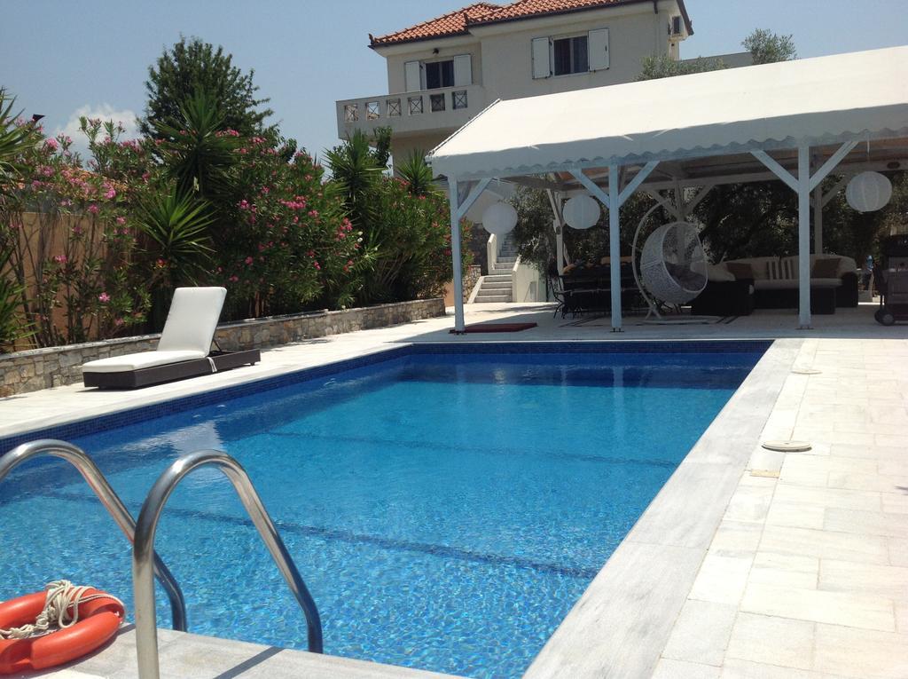 Chiqui Luxury Apartments Alónnisos Eksteriør billede